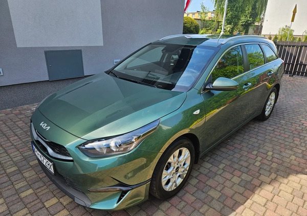 Kia Ceed cena 74900 przebieg: 52000, rok produkcji 2022 z Września małe 254